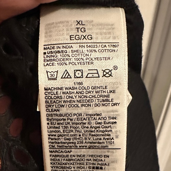 GAP Elegant Black Eyelet Dress - Picture 7 of 7